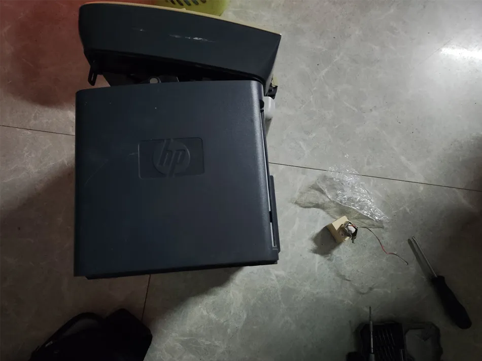 惠普打印机连续进纸卡纸维修