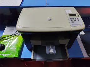 惠普打印机连续进纸卡纸维修