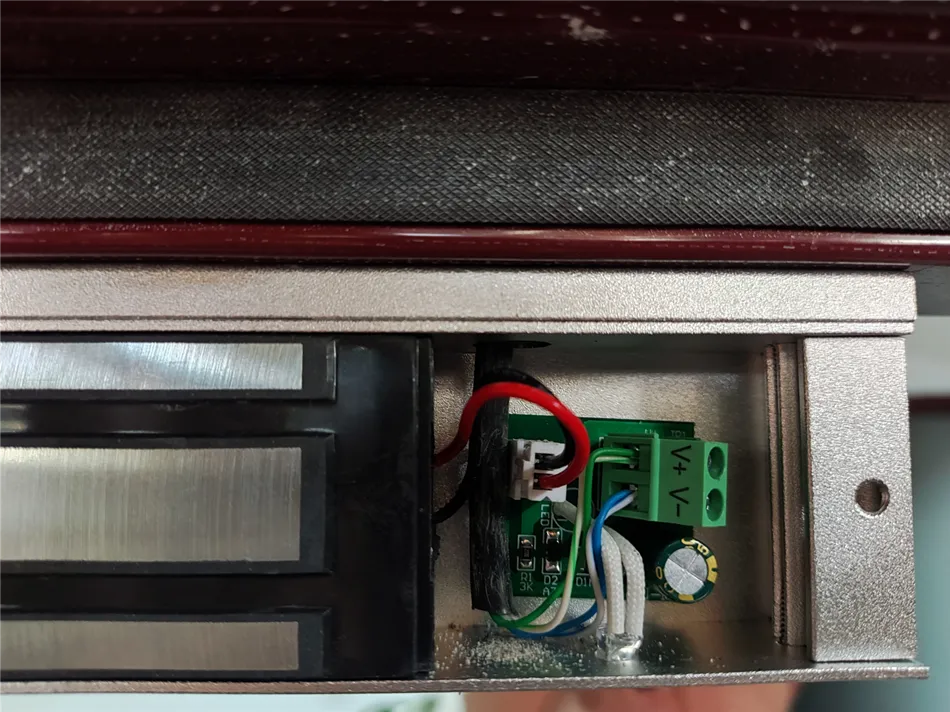 某工厂设备室安装密码门禁