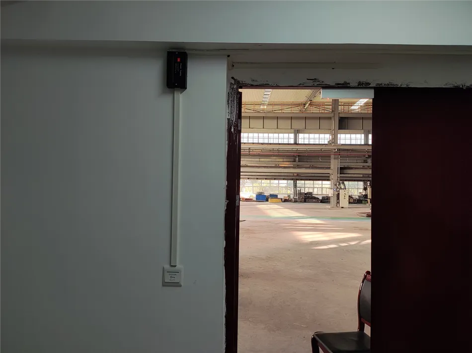 某工厂设备室安装密码门禁