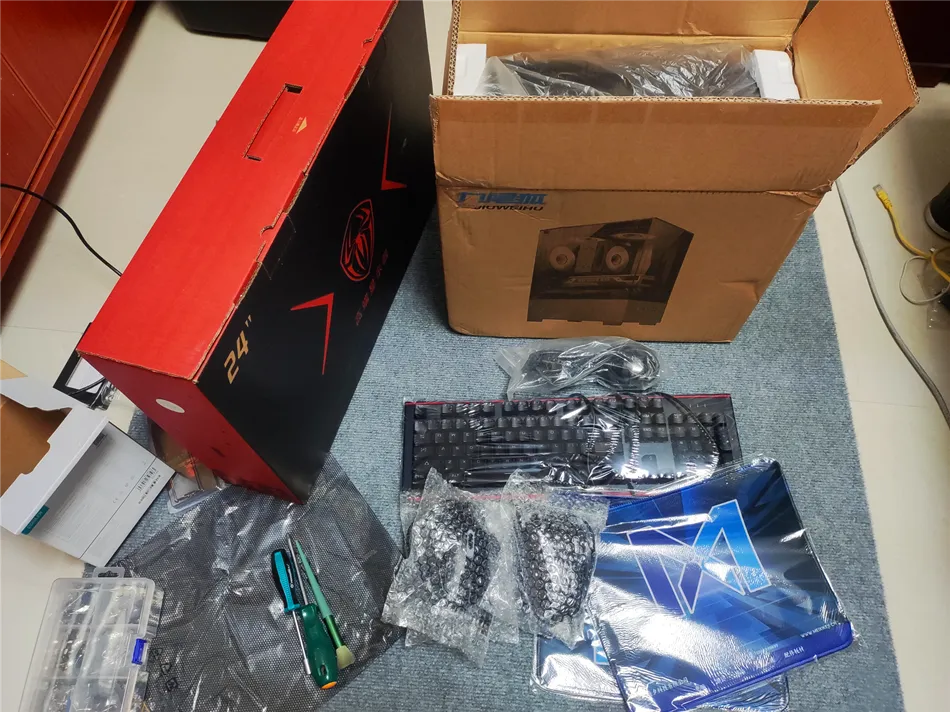 某公司二次回购办公电脑一套