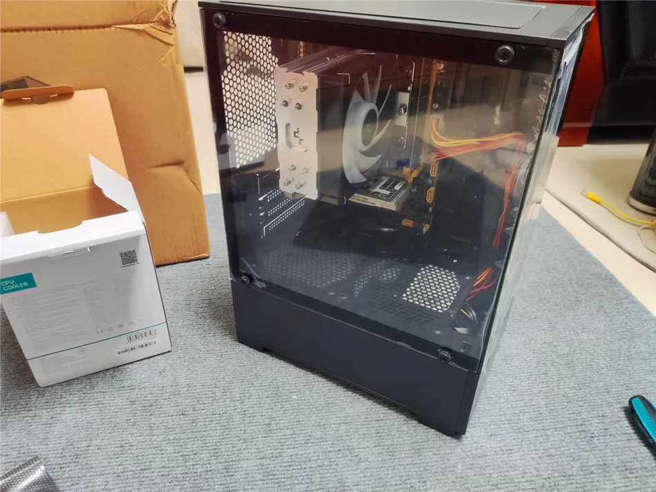 某公司二次回购办公电脑一套