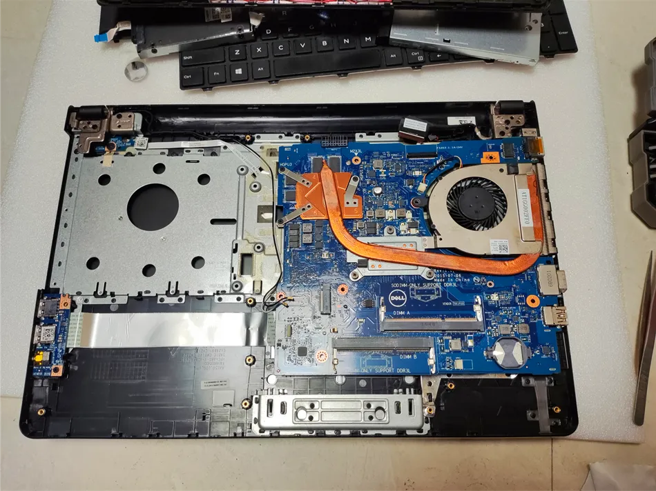 戴尔笔记本更换充电接口