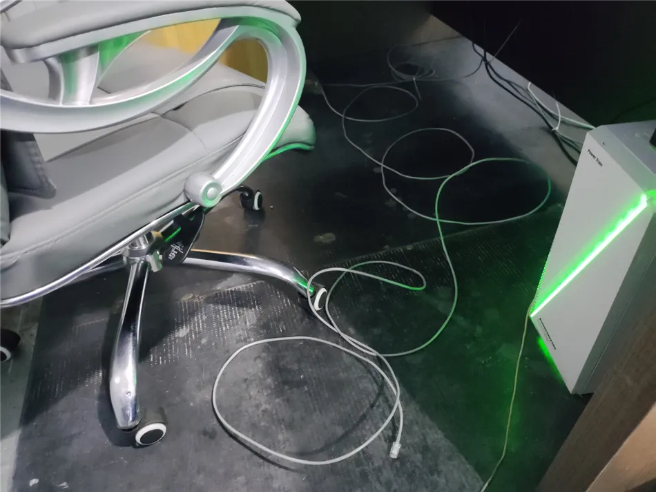 某工厂新增办公工位布网线